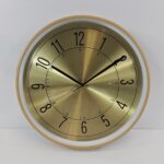 YW29-02 - Wall Clock (32 Cm X 32 Cm X 3.5 Cm, Gold, Plastic)