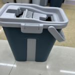 YW19-04 - New Uniq ue crofiber Slim Scratch Cleaning Squeeze Mop with Bucket