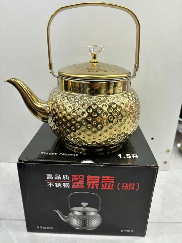 cropped-i1bj3iBKBbnKyfMZNhcSt5yBSUueGd5JuC6DMyOm.jpg TMA-42 - 1.5L round dotted pot gold 1500 ML GOLD ROUND KETTLE STAINLESS STELL - Image 1
