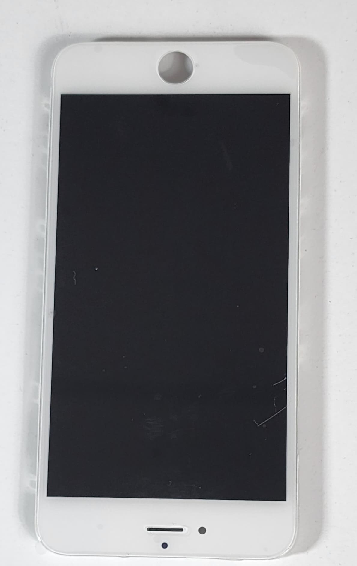 4KB1EvUlbCViLM7hnfWkMafUZzIuEeaLhDUQYe1P (1) iPhone 6S Plus White LCD - Image 1