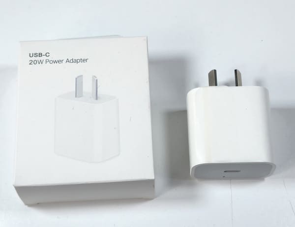 7uTN5fYNbKgPHHfpLJy8tInQqJGWom1ycgyTTeEE (1) USB-C (Type-C) 20W PD Fast Charger Power Adapter - CG001 - Image 1