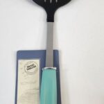 Nylon flat iron colander - Top Quality Non Stick Plastic wtih Stell Handle - KNS01-U